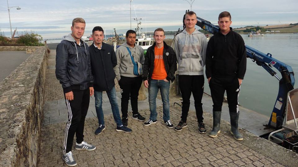 Formation en entreprise mytilicole à Pénestin pour les élèves de Première Bac Pro section « Cultures Marines » du Lycée