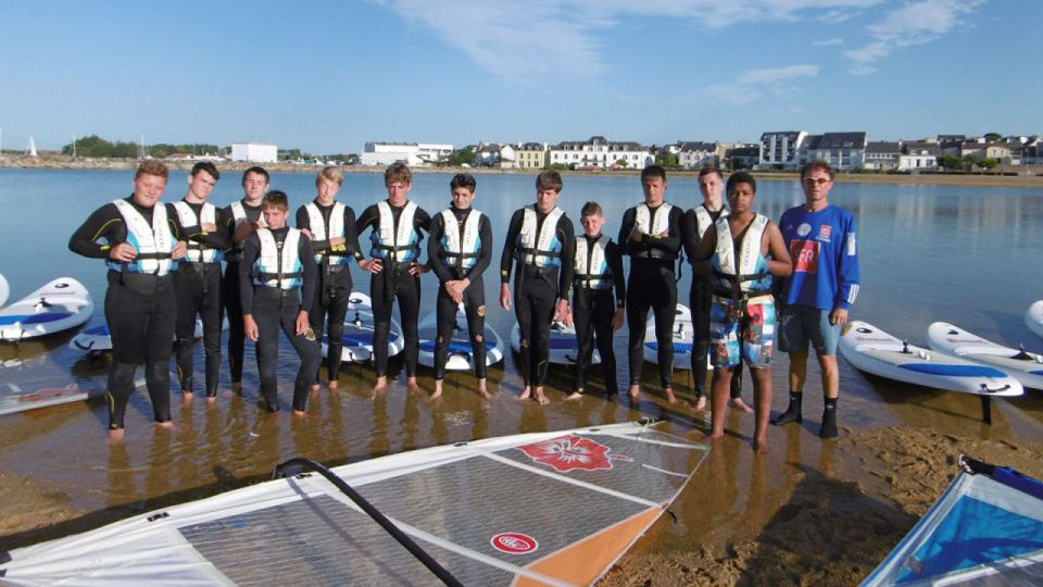 Initiation à la planche à voile pour les nouveaux CAP Matelots