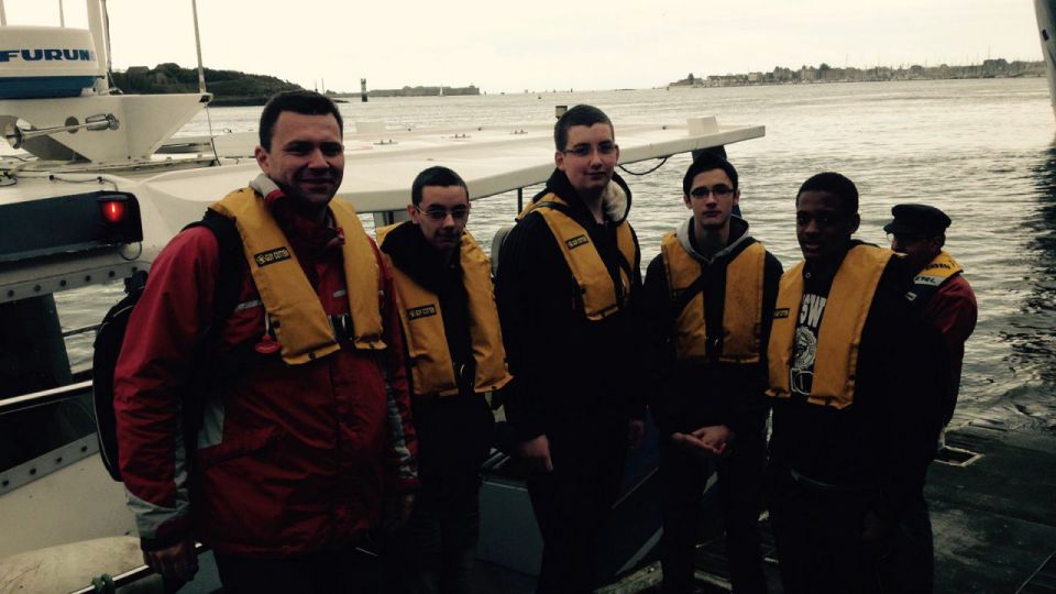 Visite de la rade et du port de pêche de Lorient pour une classe de 3ème SEGPA du collège Jean Lurçat de Lanester