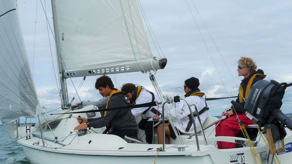 Le Trophée de voile des Lycées maritimes : une belle semaine à Sète pour l’équipage et leurs accompagnateurs