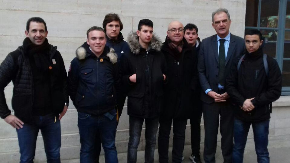 La classe de CAP 2 visite la capitale - 1er épisode